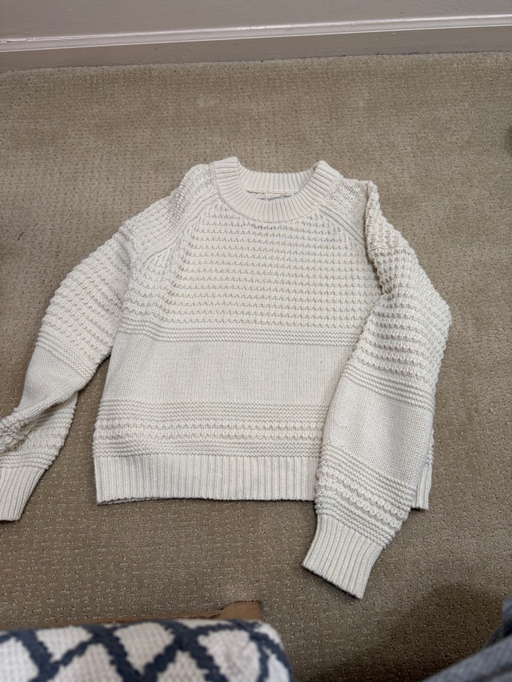 Universal Thread Cream Textured Crewneck Sweater